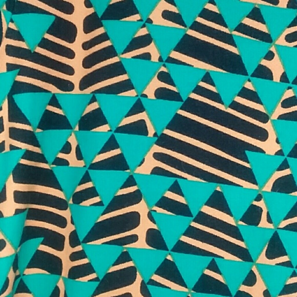 Lularoe Carly - Picture 2 of 3